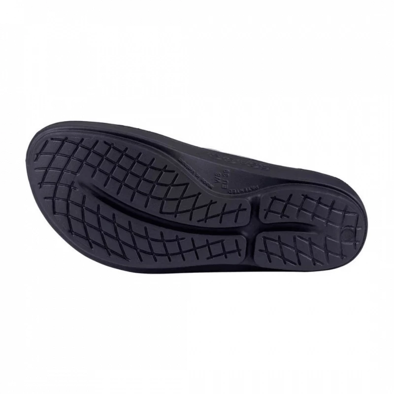 Sandalias Oofos OOlala Luxe Negro Calypso Unisex 5 Sandalias Oofos OOlala Luxe Negro Calypso Unisex - Imagen 5